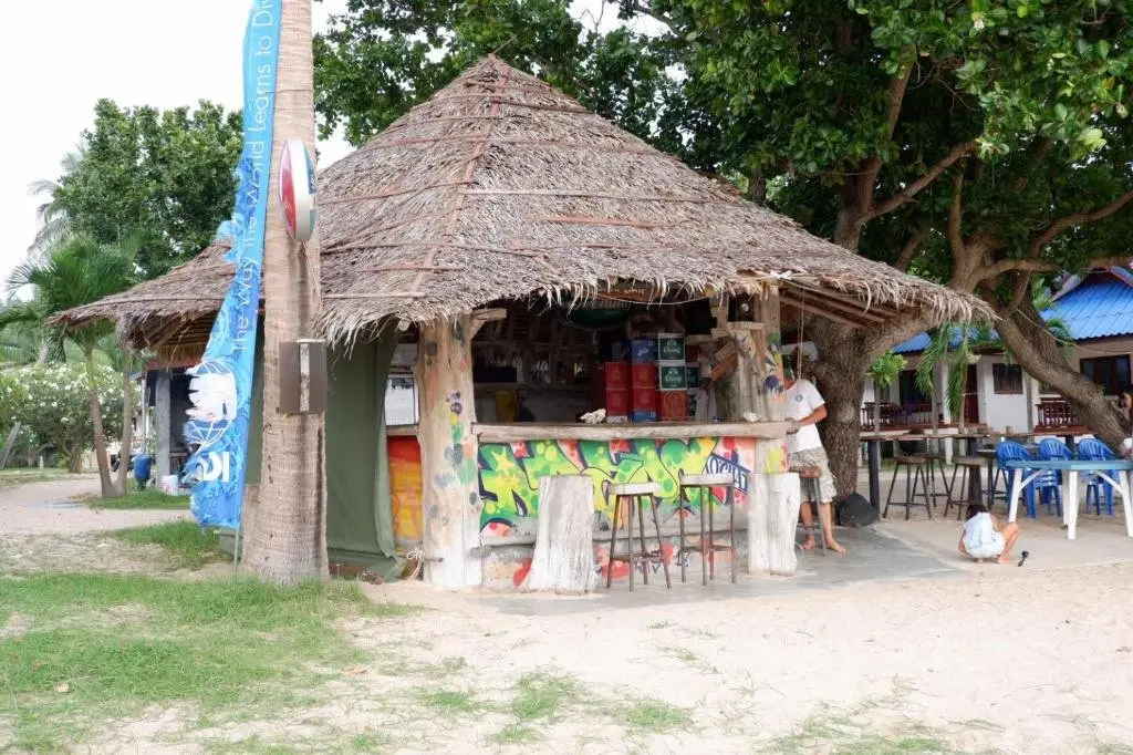 Остров Тау: O'chai Bungalows