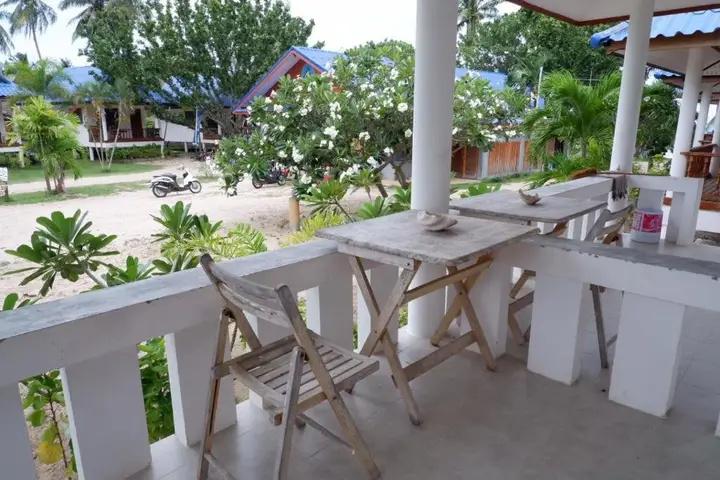 Остров Тау: O'chai Bungalows