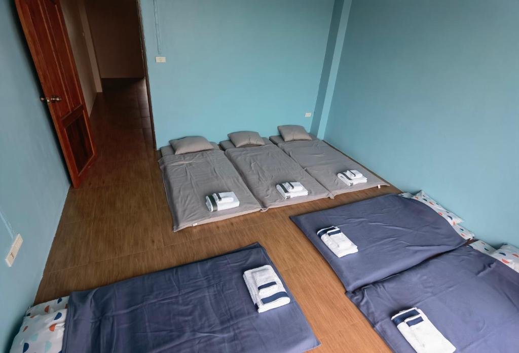 Накхон-Чай-Си: YYK Hostel 24H