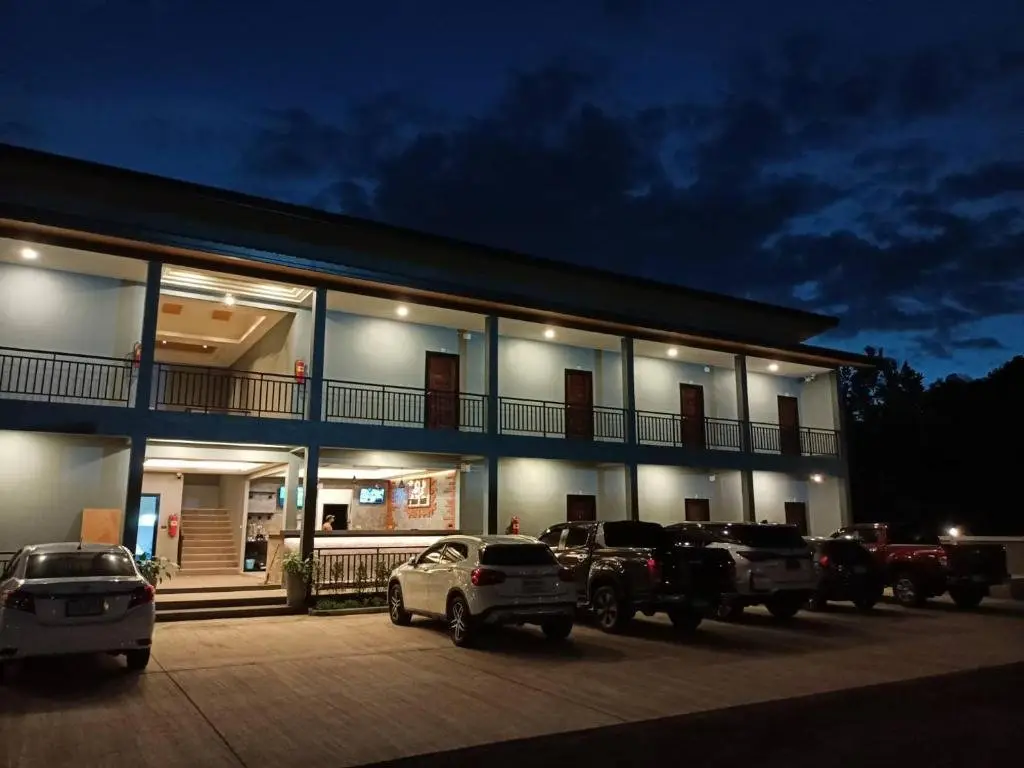 Такуа Па: น้ำเค็มอินน์ Namkhem Inn