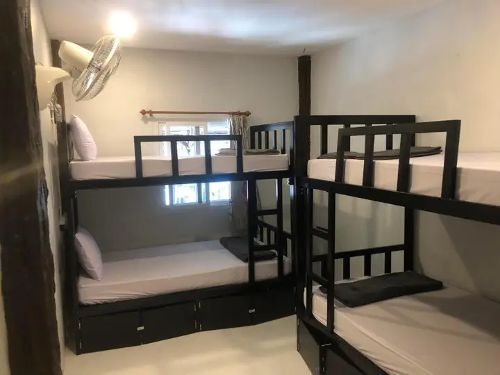 Краби: Social Quarters