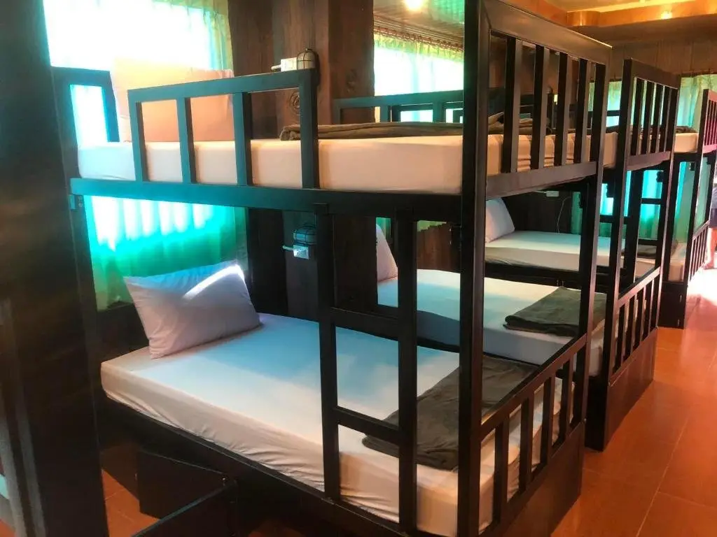 Краби: Social Quarters