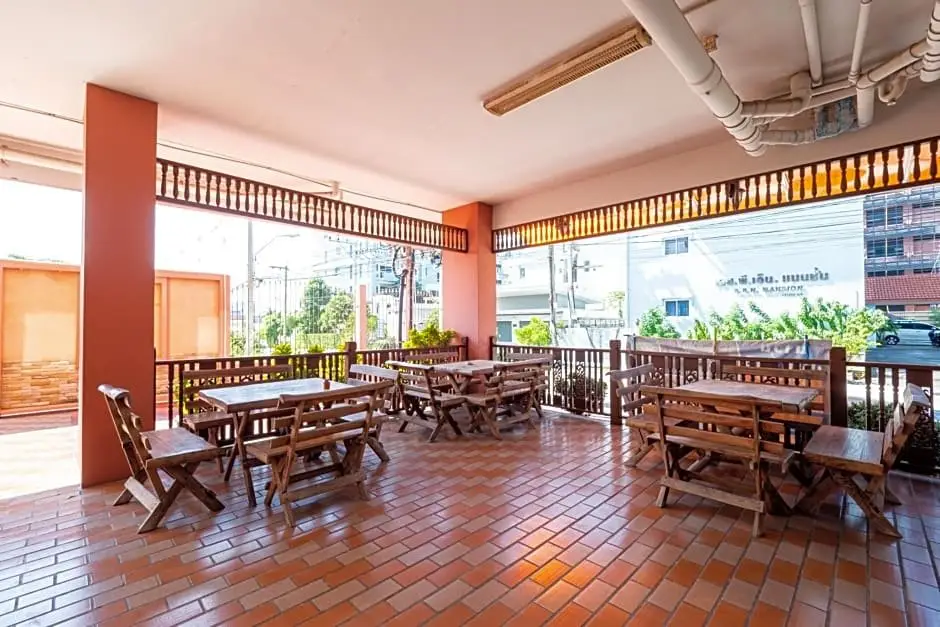 Паттайя: RedDoorz Navin Mansion 3 Pattaya