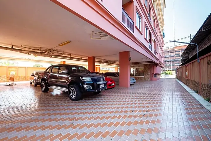 Паттайя: RedDoorz Navin Mansion 3 Pattaya