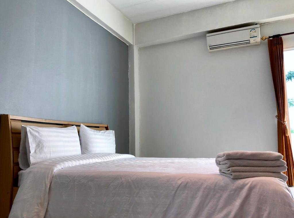 Чонбури: Uh Hostel