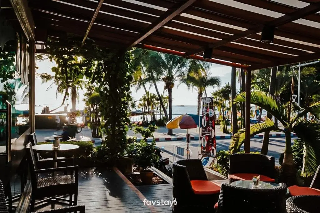 Паттайя: Twin Palms Suites and Residence Pattaya