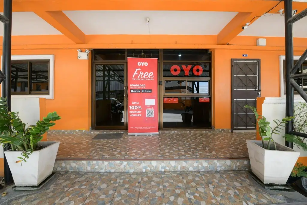 Сирача: OYO 440 Season 5 Residence