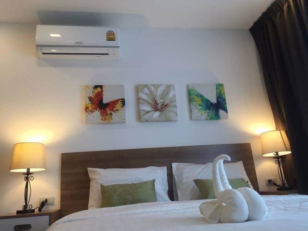 Муанг: Nai Harn Beach Condo