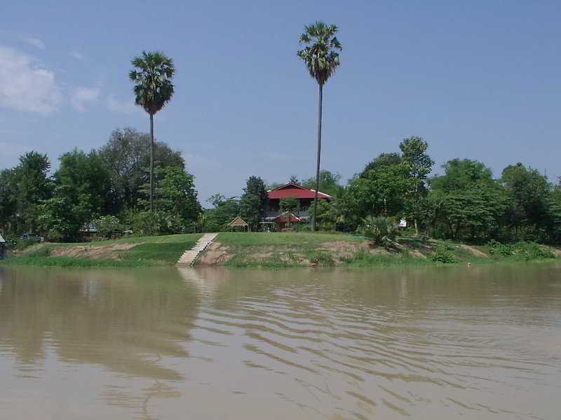 Утхай-Тхани: Uthai River Lake Hotel