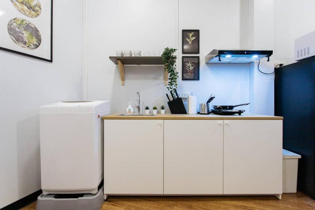 Бангкок: U3 Large 2 Bedroom Full kitchen near BTS Udomsuk