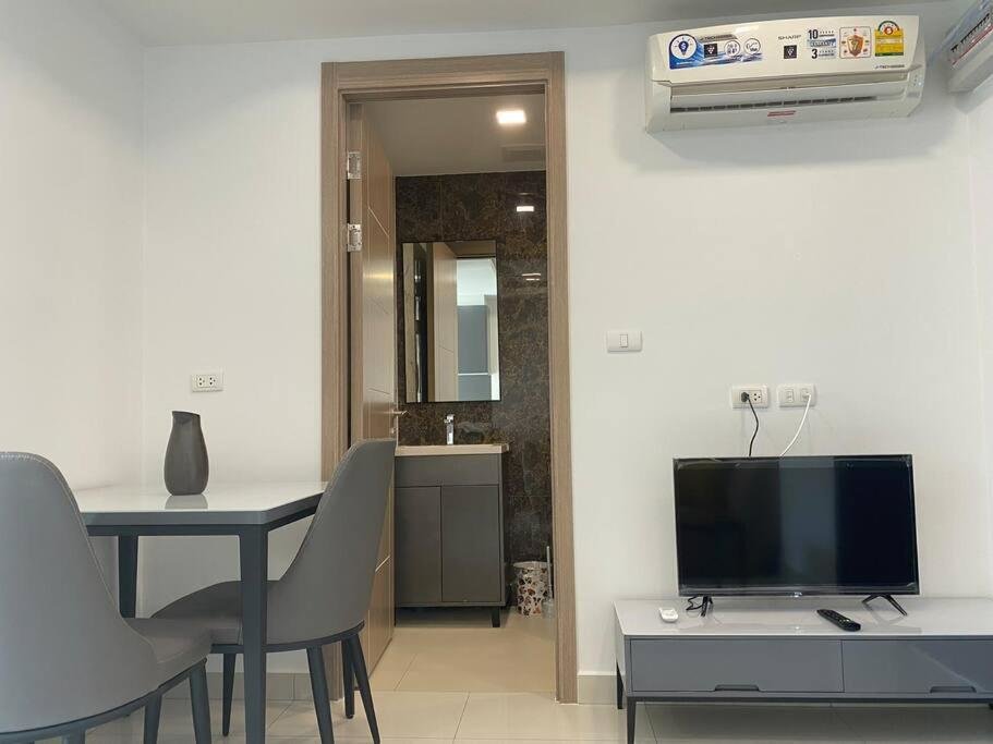 Бангламунг: Serene 1-bedroom condo Arcadia Beach Continental