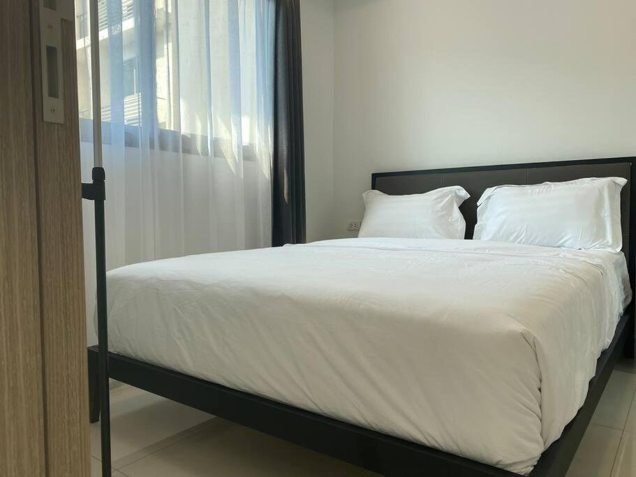 Бангламунг: Serene 1-bedroom condo Arcadia Beach Continental