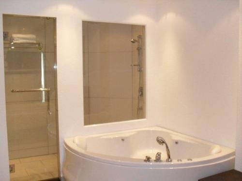 Паттайя: VTSIX Condo Service at View Talay 6 Condo Pattaya