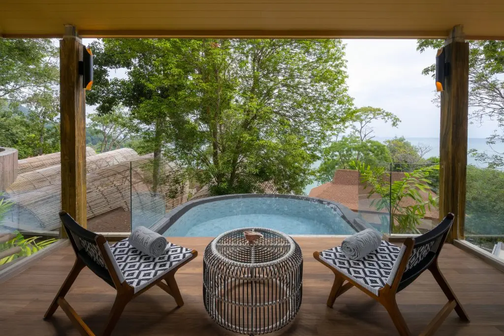Муанг: Sinae Phuket