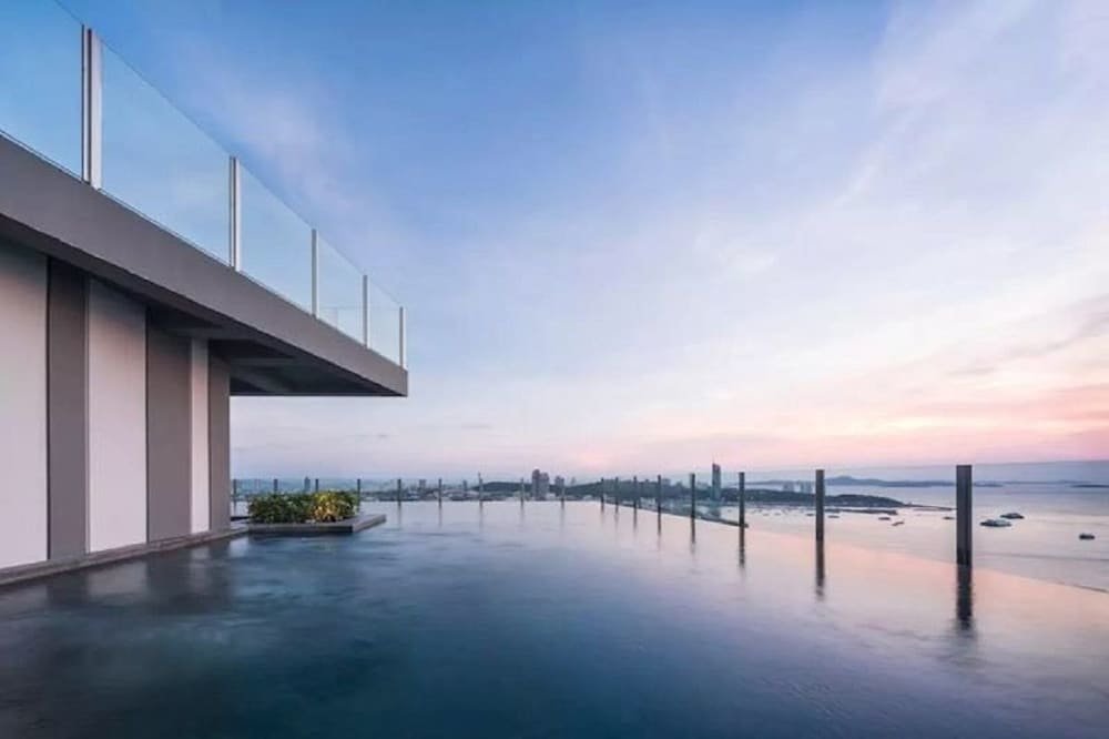 Паттайя: The Base Central Pattaya  Sea View