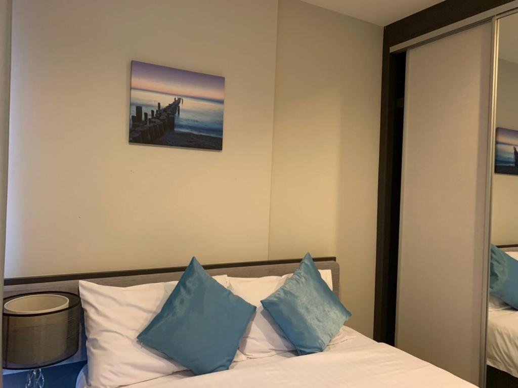 Паттайя: The Base Central Pattaya by Fiona