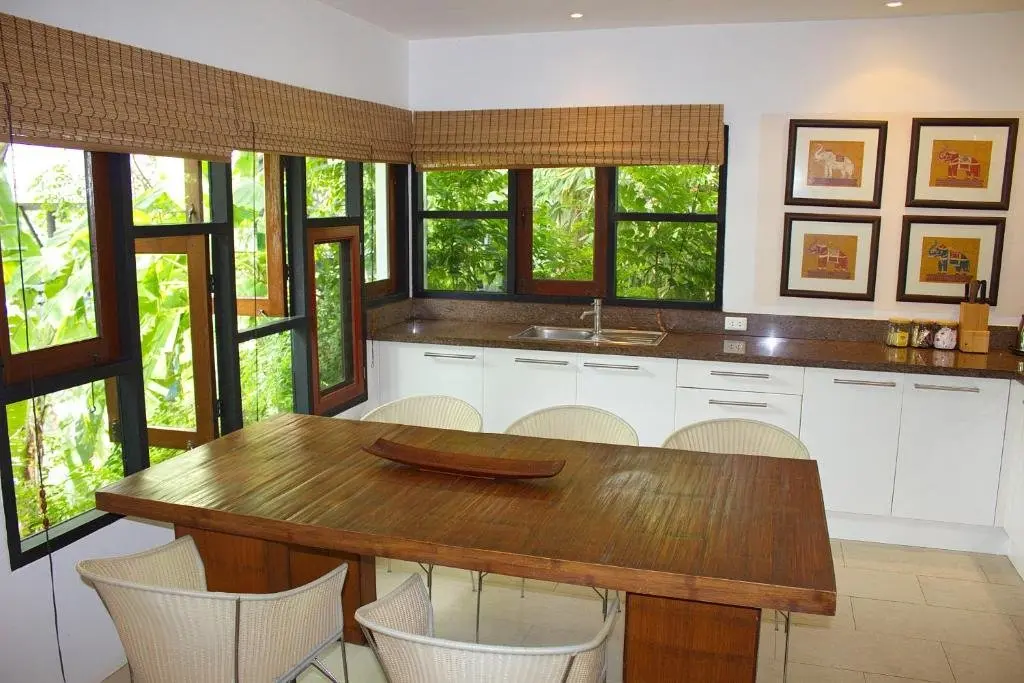 Кату: Kamala Beach Estate Beach Front Apartments