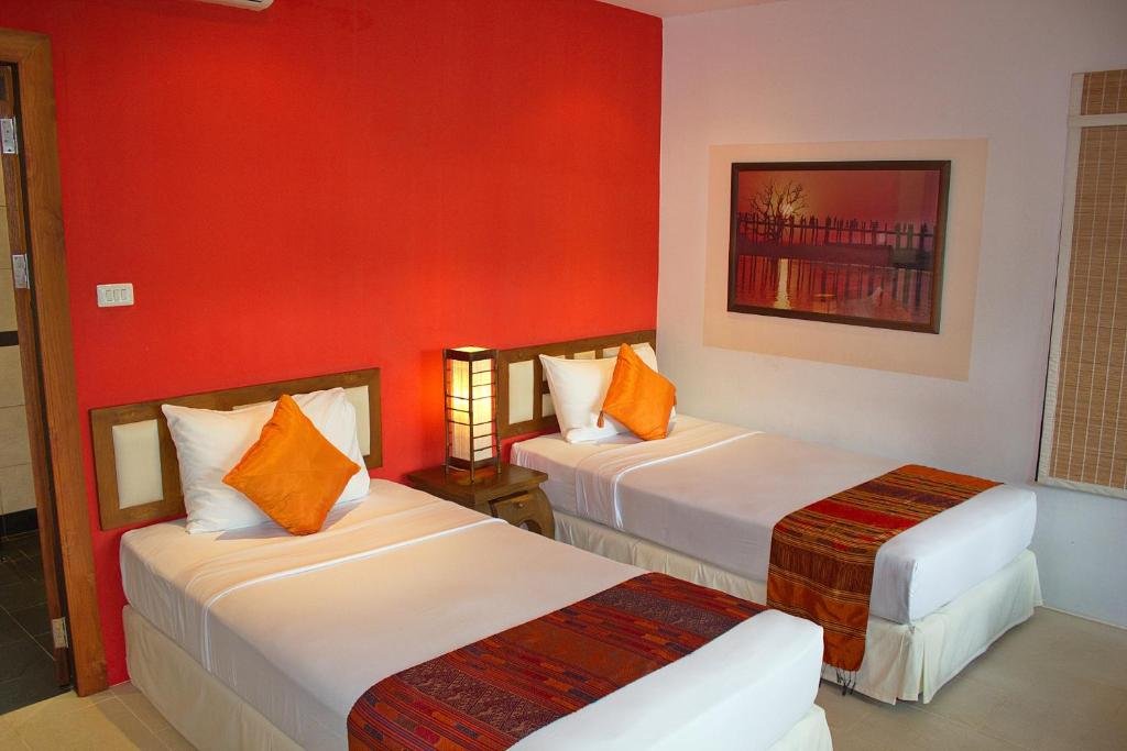 Кату: Kamala Beach Estate Beach Front Apartments