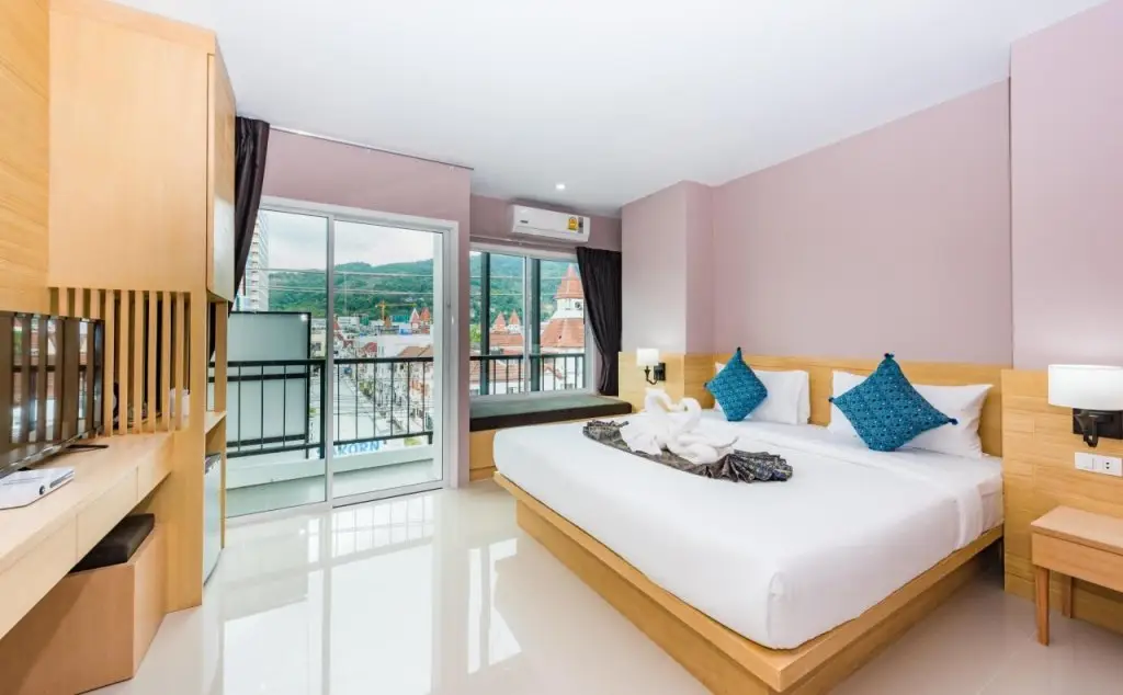 Кату: Rayaan 6 Guest House & Restaurant