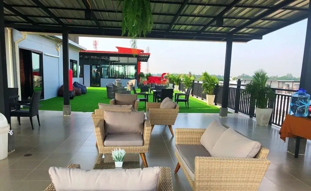 Нанг-Ронг: Sshotel Nangrong Buriram