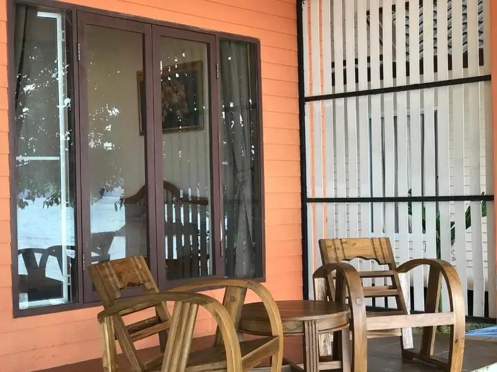 Старая часть Ланты: Paradise Beachfront Bungalows