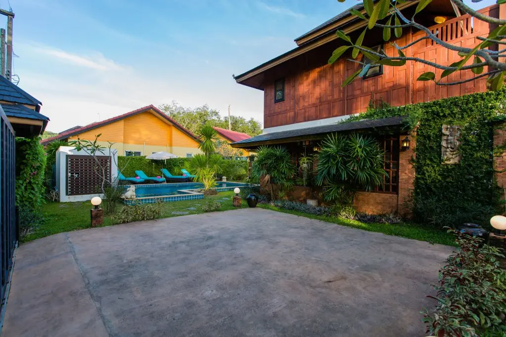 Муанг: Lemon Tree Naturist Resort Naiharn Beach Phuket