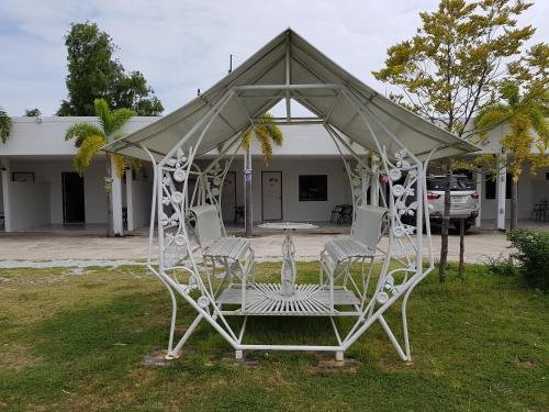 Районг: Pon Resort