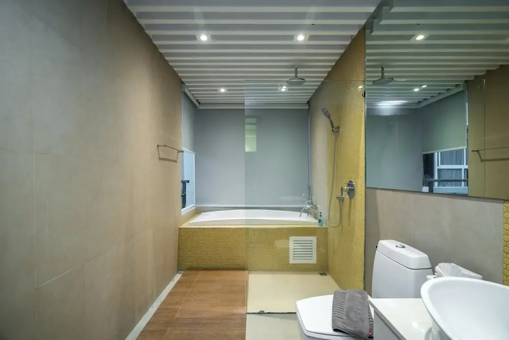 Кату: Baycliff - Seaview 2 Bedroom apt With Jacuzzi Pool and Kitchen in Patong