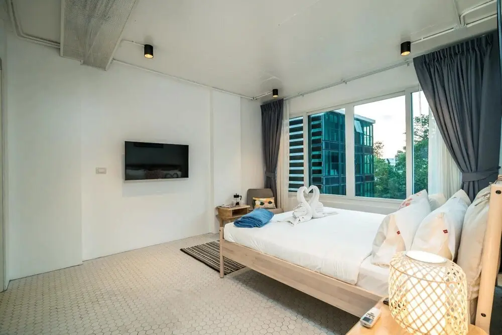 Кату: Baycliff - Seaview 2 Bedroom apt With Jacuzzi Pool and Kitchen in Patong