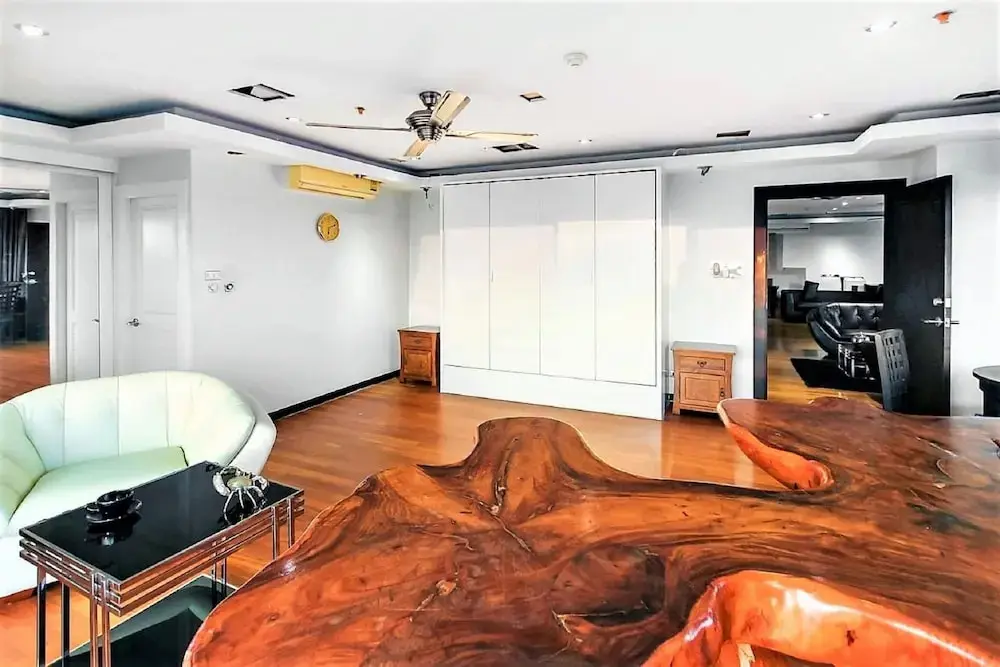 Паттайя: 20th Floor 2-bed Condo With Stunning Views