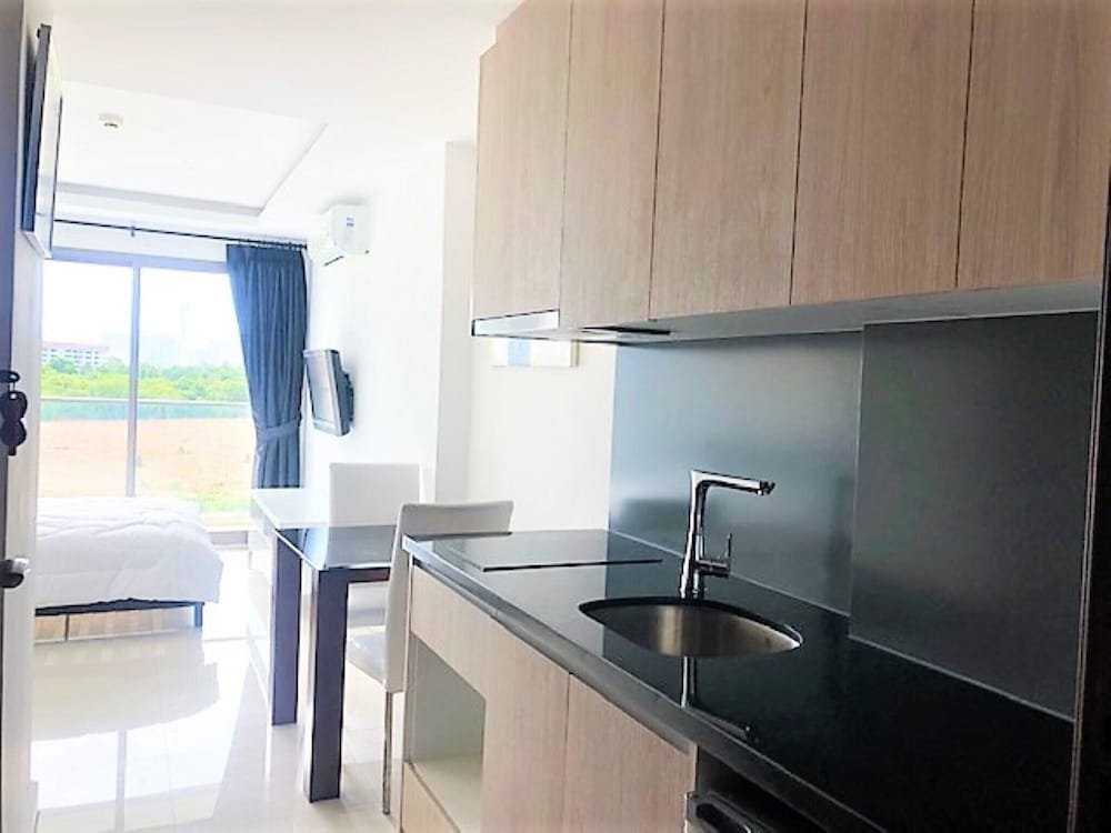 Паттайя: Top Floor Studio at Laguna Beach Resort - Maldives