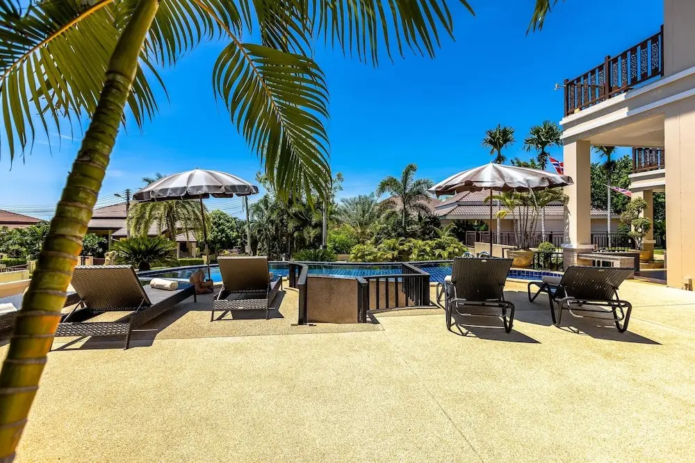 Хуахин: 5 Bedroom Pool Villa Close To Town H5