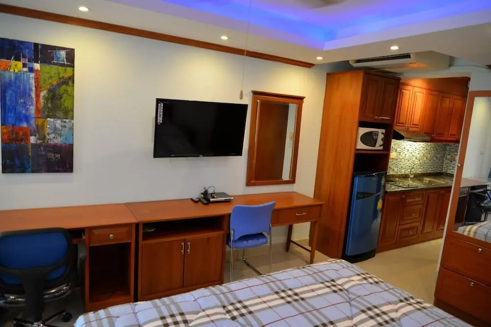 Паттайя: Jomtien Beach Condo 5th Floor Studio Apartment