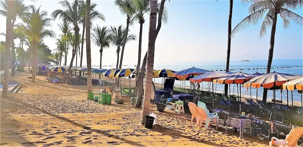 Паттайя: Jomtien Beach Condo 5th Floor Studio Apartment