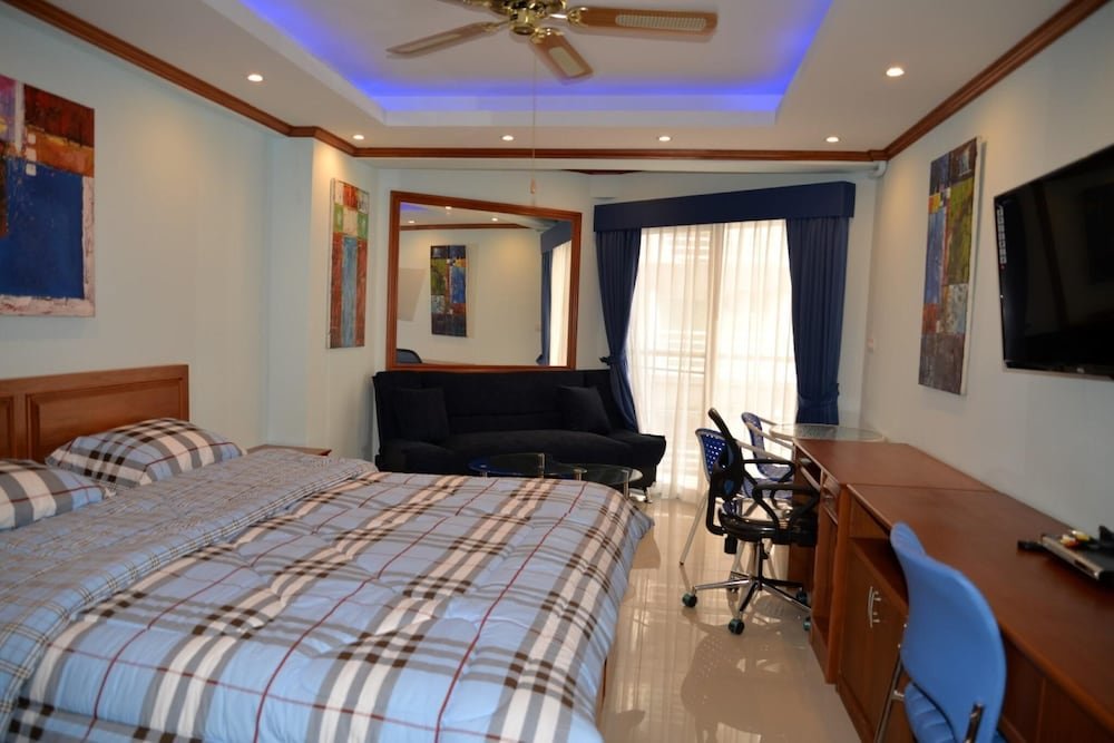 Паттайя: Jomtien Beach Condo 5th Floor Studio Apartment