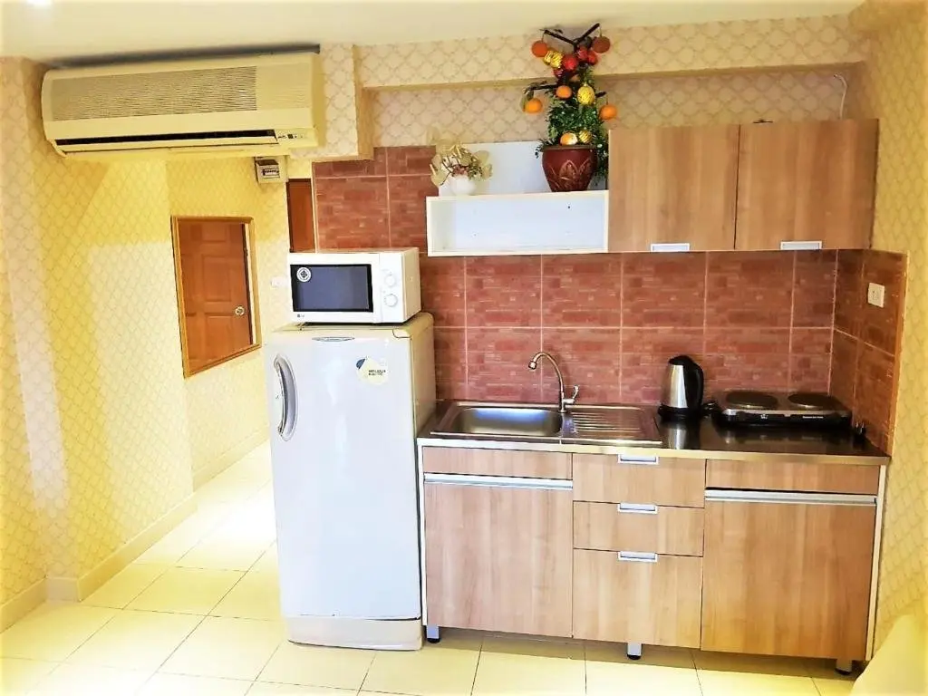 Паттайя: Jomtien Beach Condo - Studio Close to the Beach