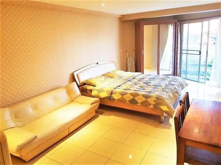 Паттайя: Jomtien Beach Condo - Studio Close to the Beach