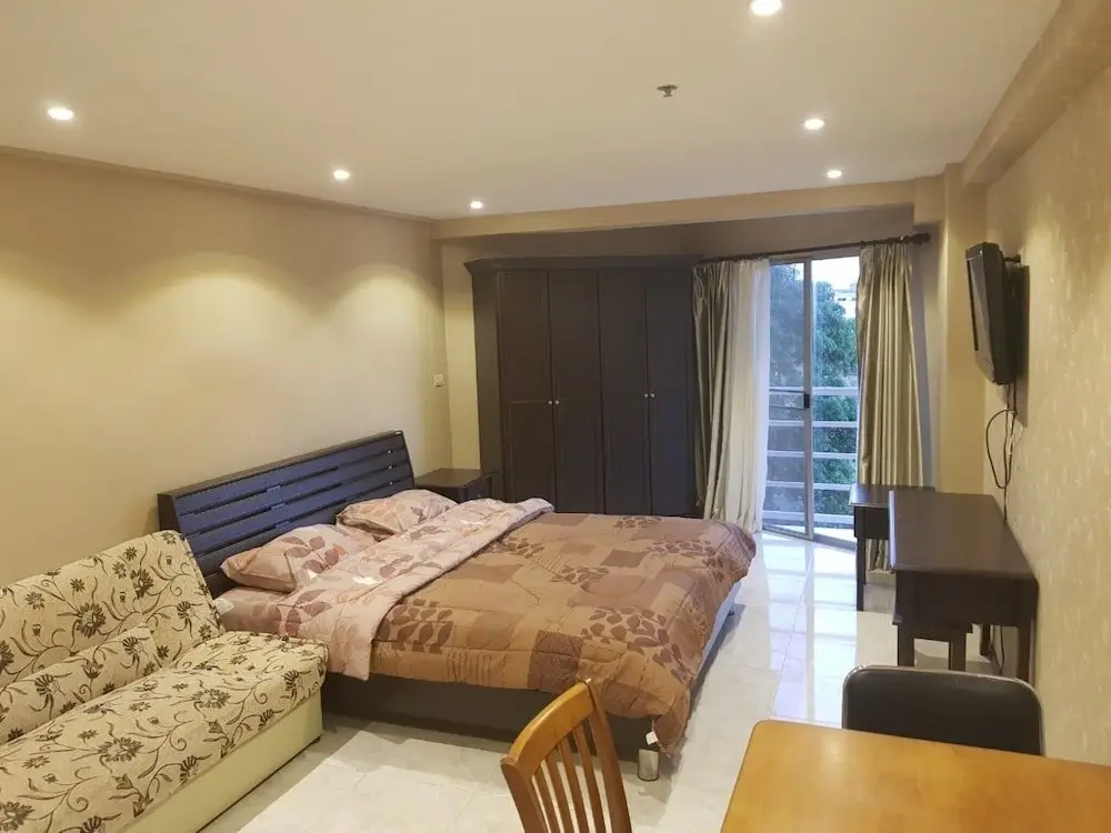 Паттайя: Sea View Studio Condo in Jomtien Beach Pattaya
