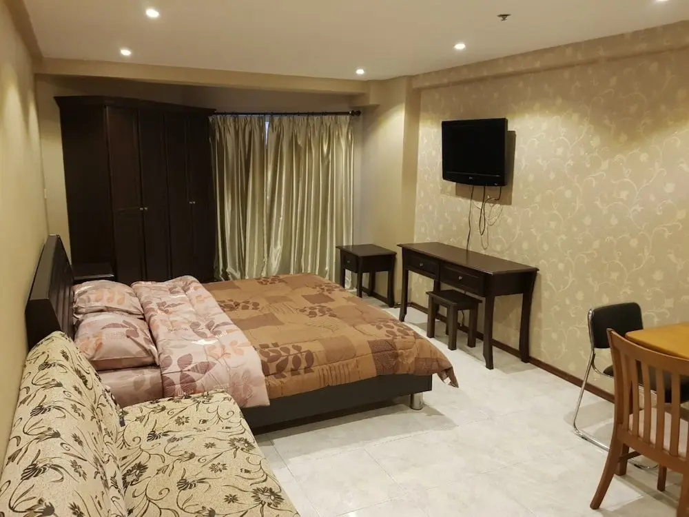Паттайя: Sea View Studio Condo in Jomtien Beach Pattaya