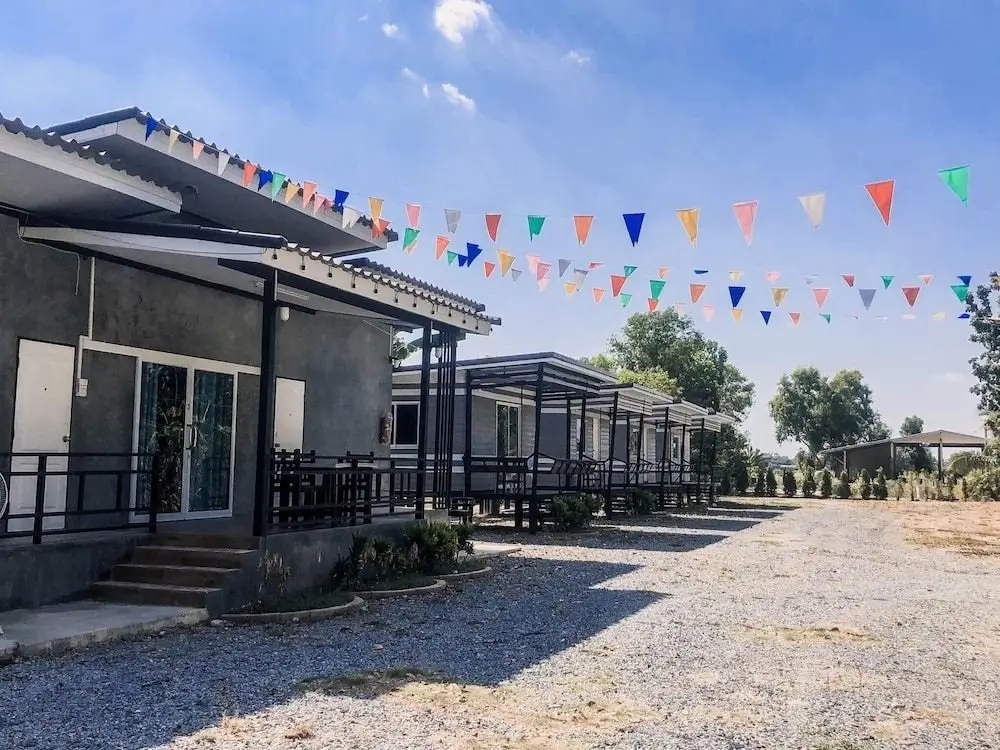 Бан На: Capital O 75412 V Resort