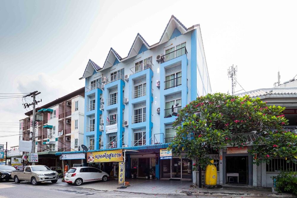 Si Fah at Bangsaen Hotel — фото 1