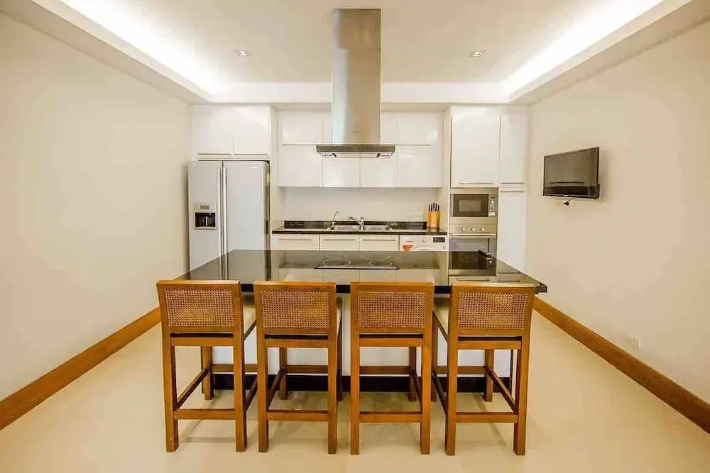 Тхаланг: Beachfront 3br Luxe Plunge Pool On Naithon Beach