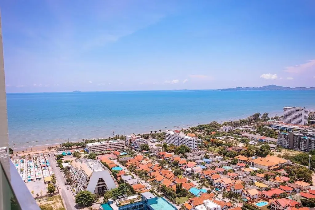 Паттайя: Dusit Grand Condo View by VIK