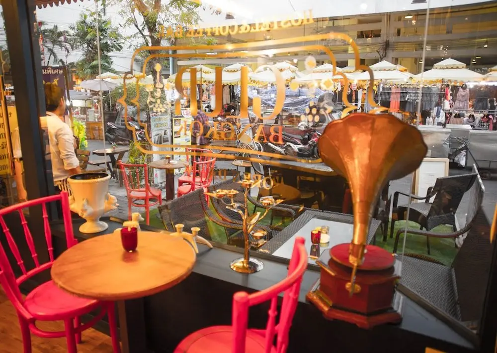 Бангкок: Glad Bangkok Hostel Bar and Restaurant