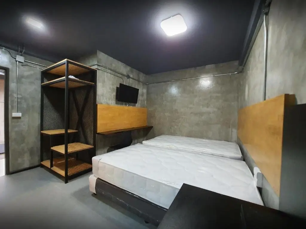 Бангкок: Billions loft Inn