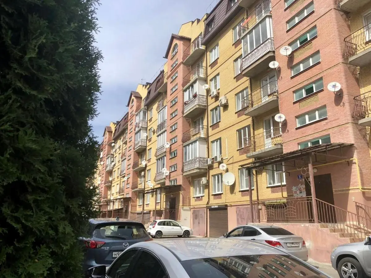 Ессентуки: Улица Орджоникидзе 84