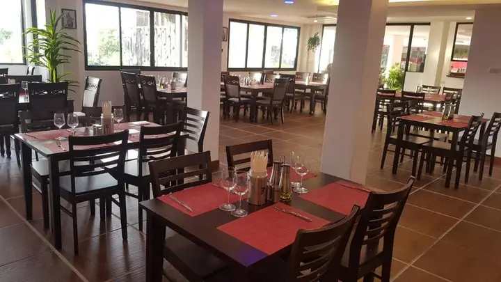 Кату: La Capannina Ristorante & Hotel Patong
