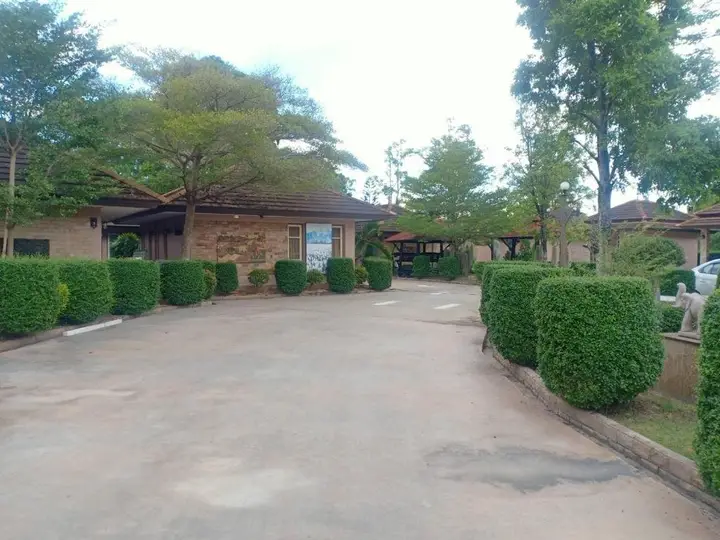 Самутсонгкхрам: Capital O 75415 Nanthachart Riverview Resort