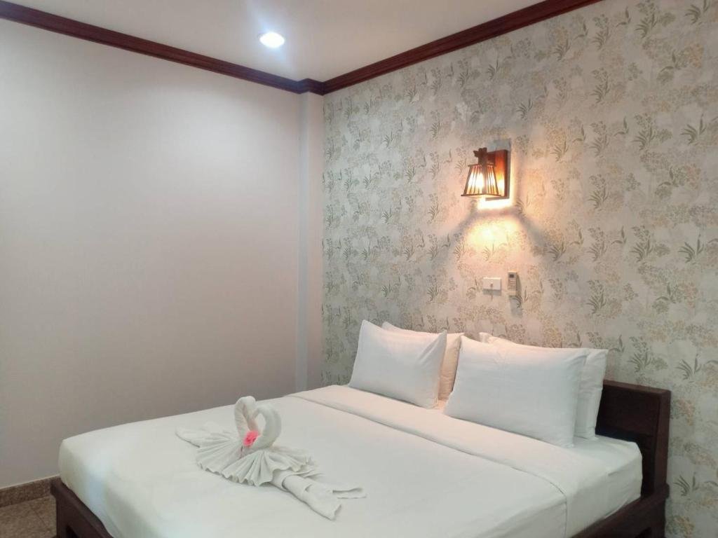 Самутсонгкхрам: Capital O 75415 Nanthachart Riverview Resort