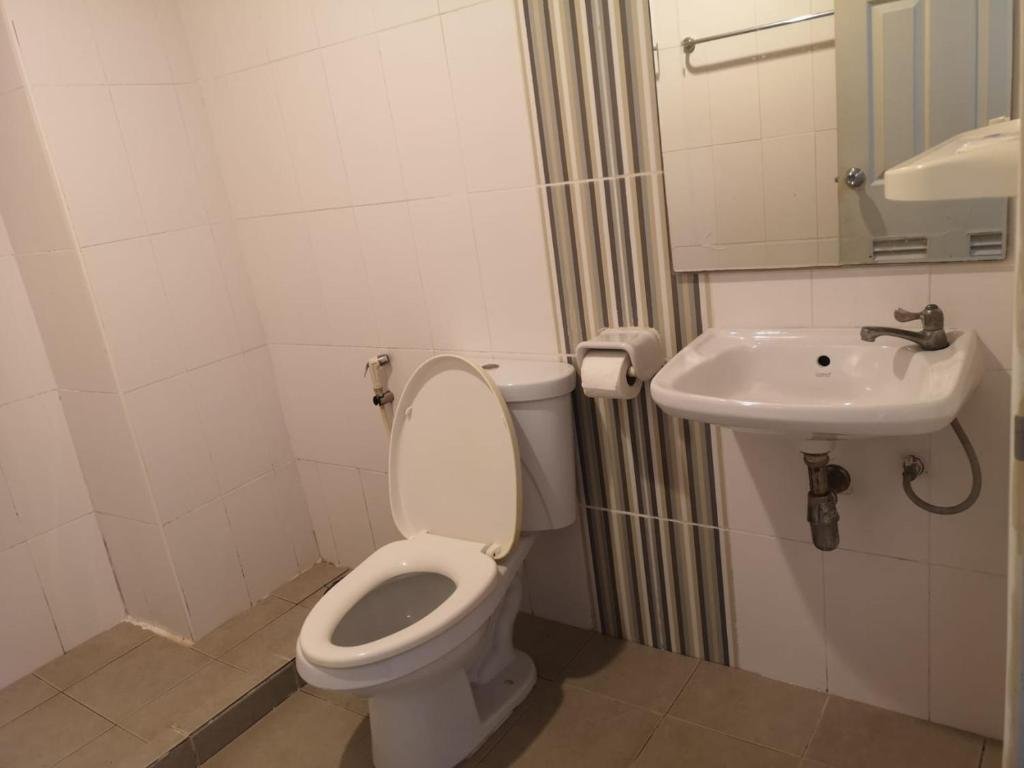 Самутсонгкхрам: Capital O 75415 Nanthachart Riverview Resort